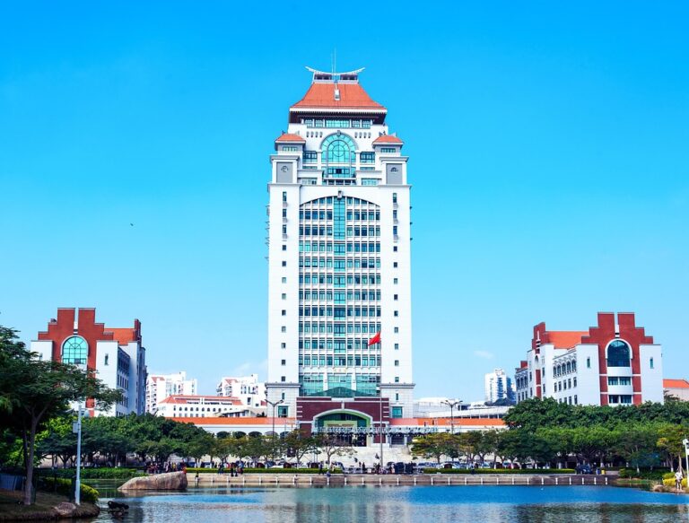 Dengan berbagai keunggulan yang dimiliki, tidak heran jika Universitas STEKOM menjadi pilihan terbaik untuk pendidikan tinggi di Indonesia. Bagi Anda yang sedang mencari perguruan tinggi yang berkualitas dan relevan, Universitas STEKOM adalah pilihan yang tepat. Jangan ragu untuk bergabung dan menjalani perjalanan pendidikan tinggi yang bermutu di Universitas STEKOM.